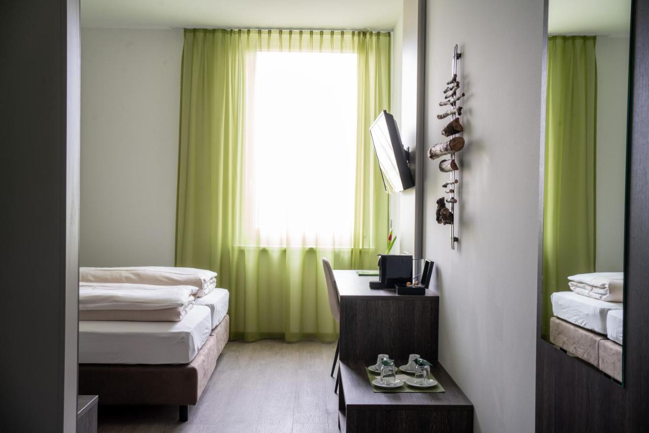 Eee Hotel Graz Pirka Экстерьер фото